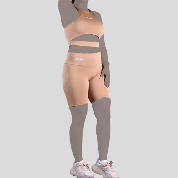 ست زنانه نیم تنه و شورتک نایک